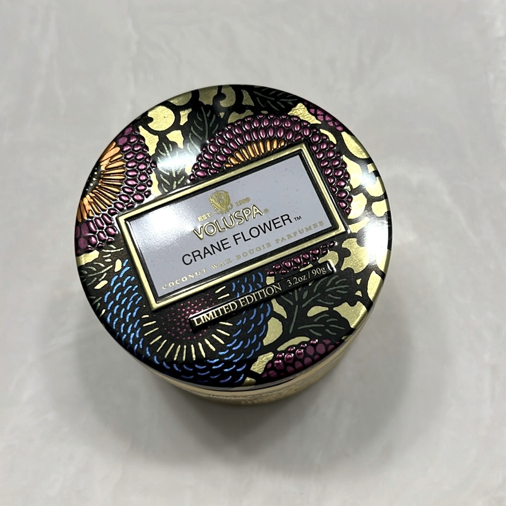 Voluspa Candle - crane flower scent